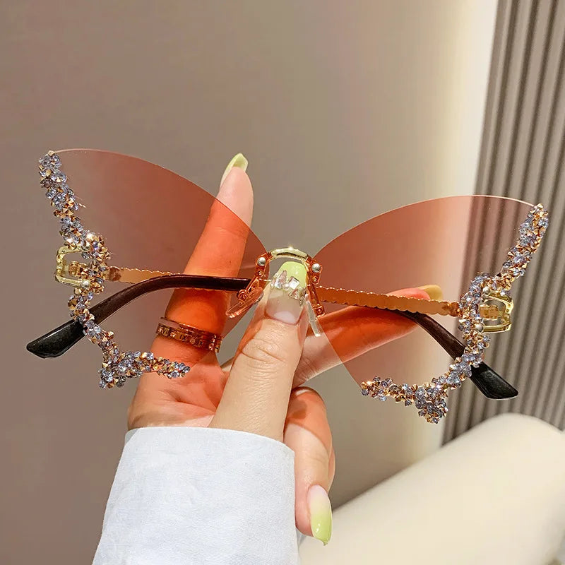 Luxury Butterfly Diamond Sunglasses Ladies Large Rimless Glasses Fashion Personalised Stage Performance Glasses Party Essentials