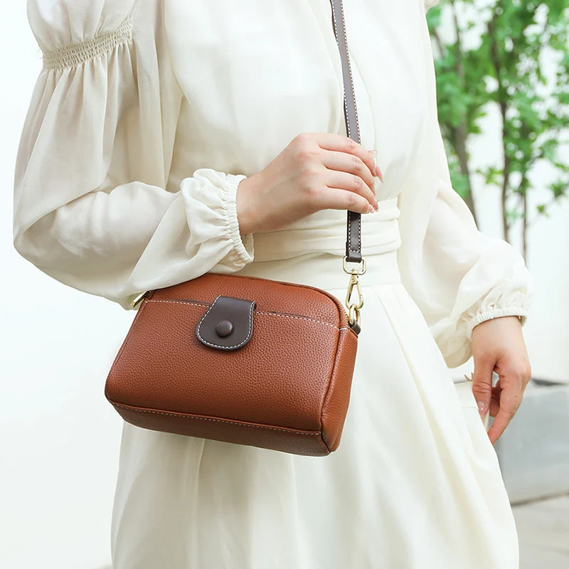 Luxury Designer Messenger Bag High Quality Genuine Leather Women's Solid Color Shoulder Bag Button decoration Cross Body Package