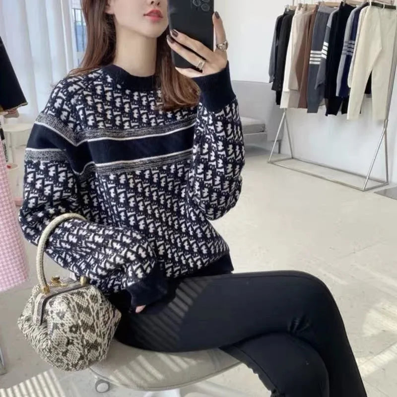 Women Clothing Letter Vintage Jacquard Sweater Winter Loose Vintage O-neck Knitted Jumper Autumn Winter Warm Casual Fashion Tops